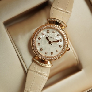 Rose Gold Bulgari Divas dream watch 30mm white mother of pearl